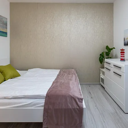 Ideal Max 6 Person Brand New Apartment *